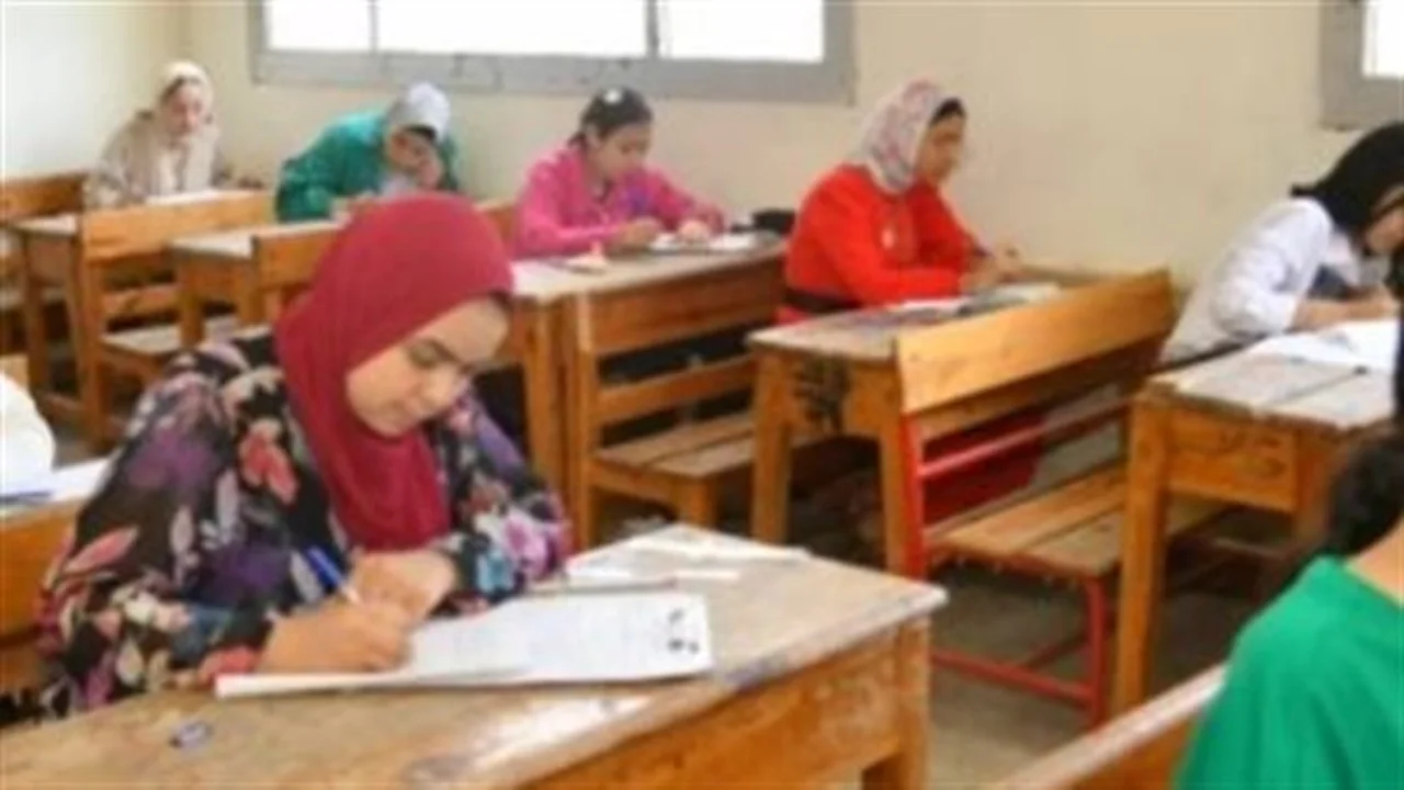 اعتماد نتيجة الإسماعيلية.. قائمة أوائل الشهادة الإعدادية ونسب النجاح في جميع الإدارات